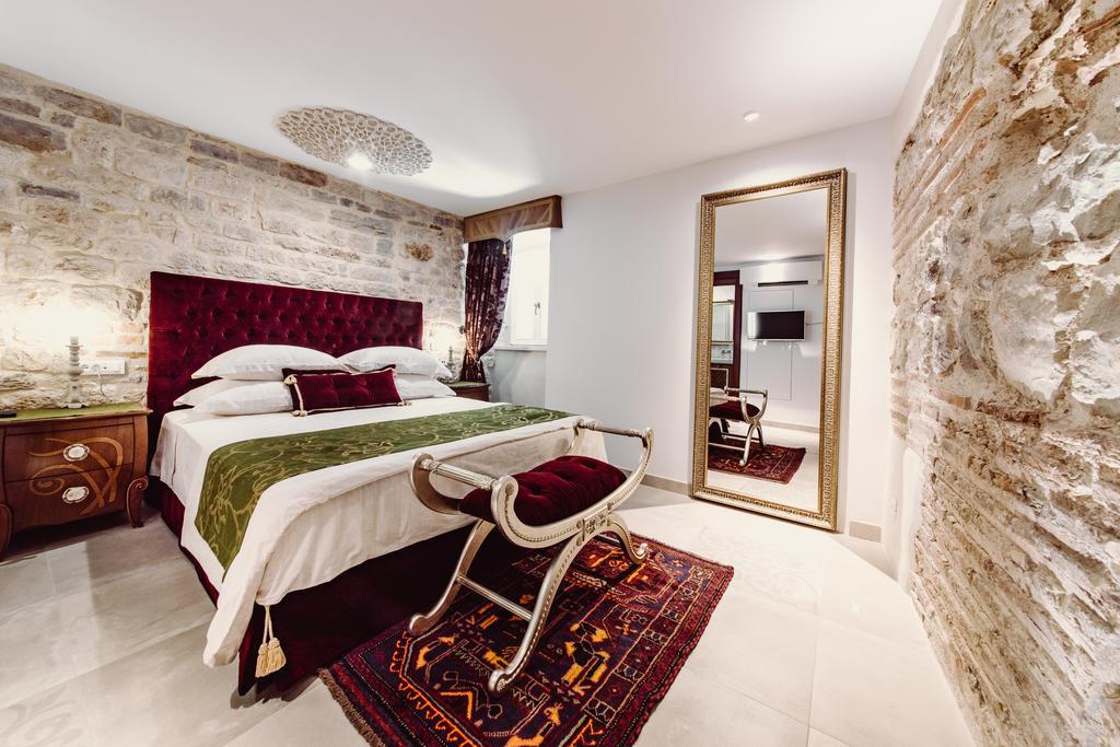 Villa Nepos Hotel Split Exterior foto